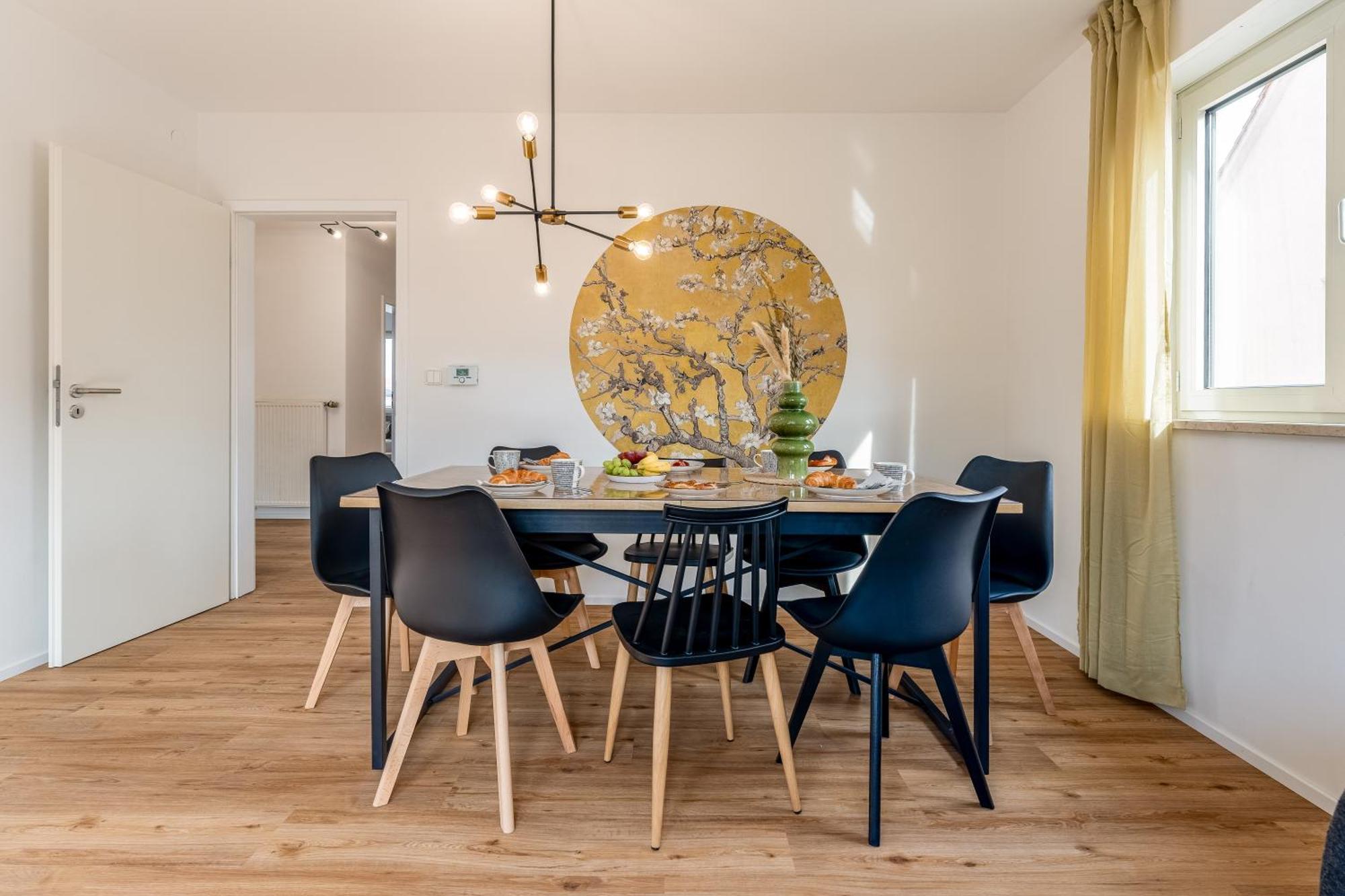 Lexapartments Altstadt Zentral 80qm In Lorenz *